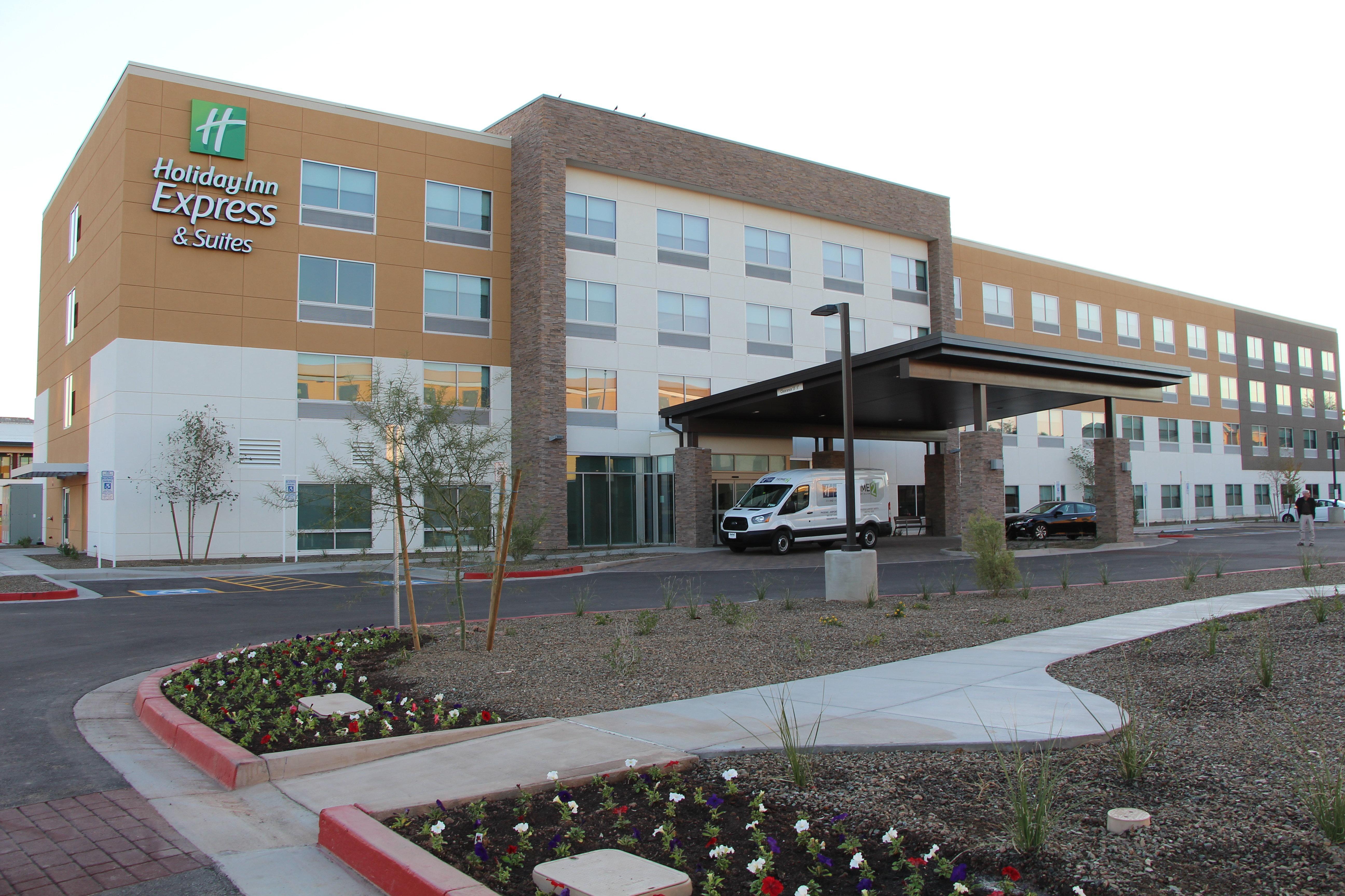 Holiday Inn Express & Suites - Phoenix - Airport North By Ihg Exterior foto
